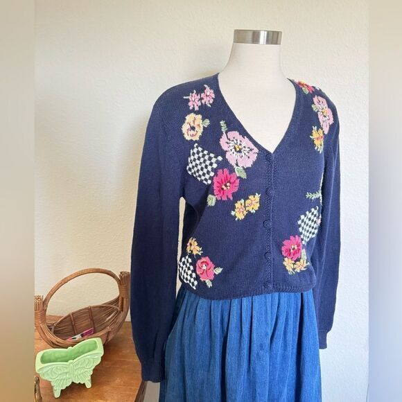 Vintage Floral hand Embroidered Knit Sweater Navy‎ V-Neck Cottagecore 3-D - Picture 3 of 11
